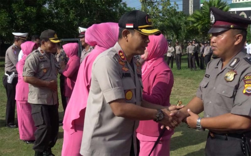 21 Polisi Naik Pangkat