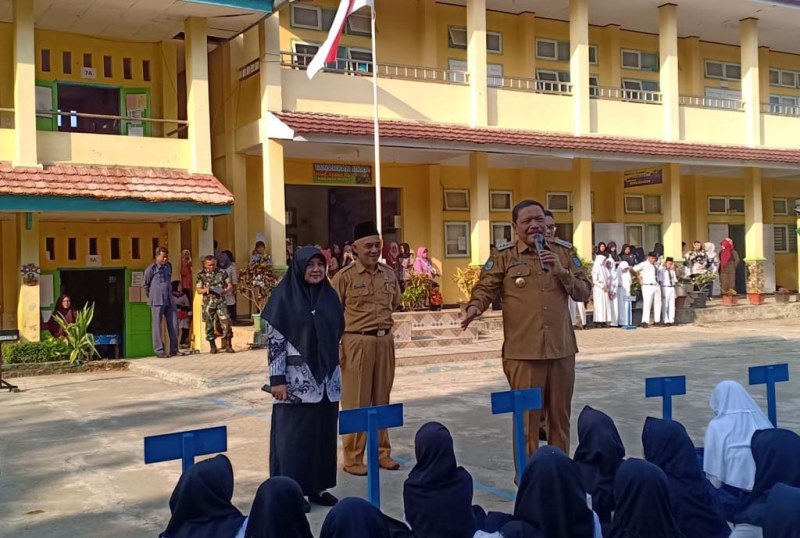 Bupati Sidak Hari Pertama Sekolah