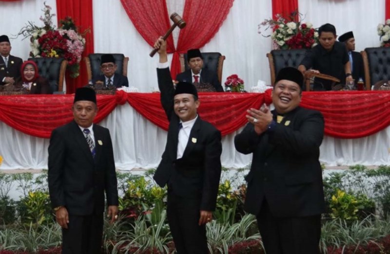 25 Anggota Dewan Resmi Bertugas