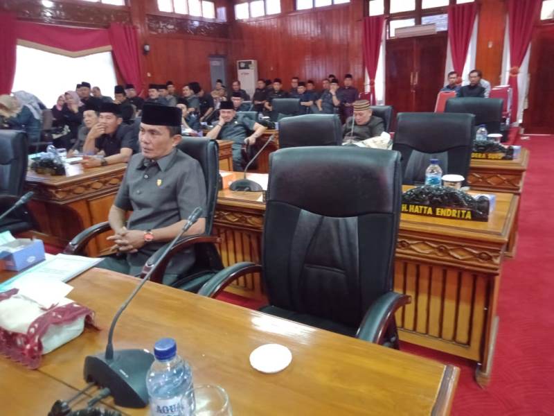 Tak Terpilih Lagi, Dewan Absen Paripurna