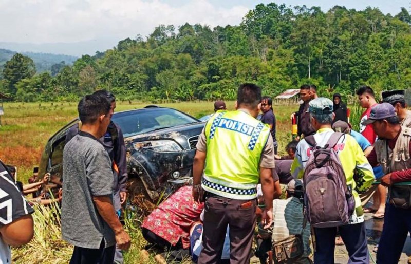 Mengantuk, Mobil Guru Nyunsep