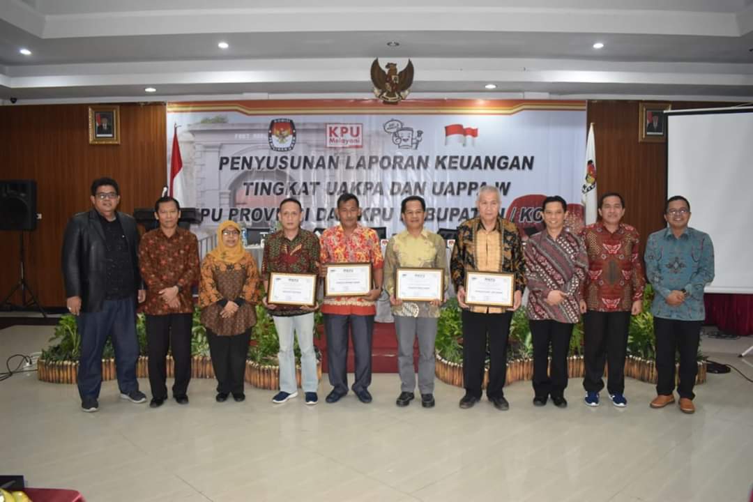 KPU Provinsi Bengkulu Beri Penghargaan Kategori Laporan Keuangan Terbaik