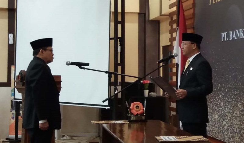 Gubernur Lantik Komisaris Bank Bengkulu
