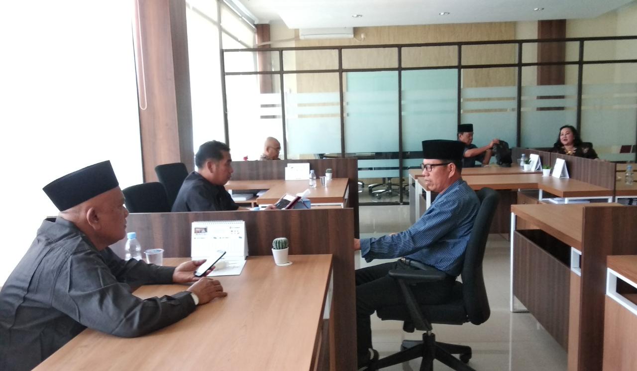 Hari Pertama Kerja, Anggota DPRD Provinsi Bengkulu Silaturahmi dengan Staf