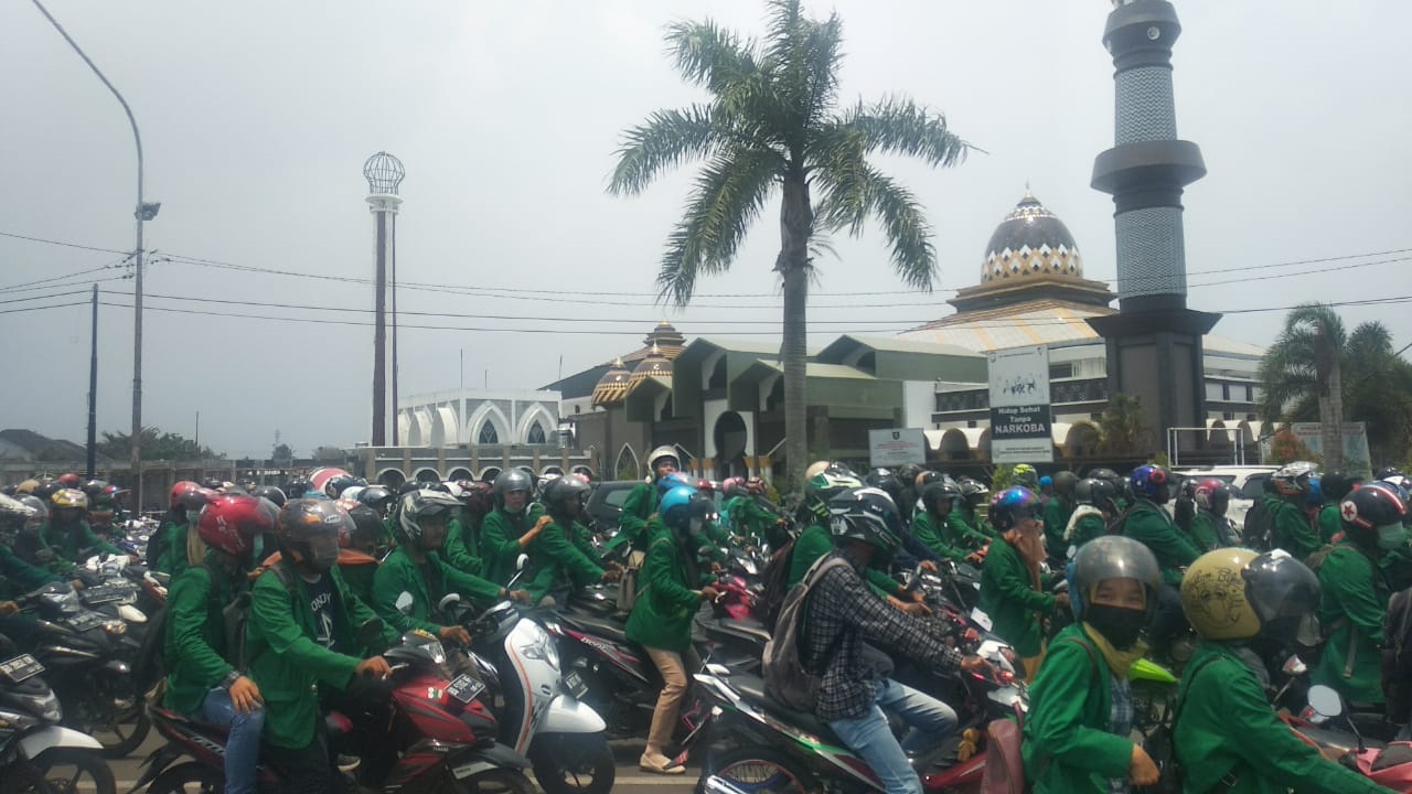 Massa Aksi Gabungan Mahasiswa Bengkulu Berkumpul di Masjid Baittul Izzah
