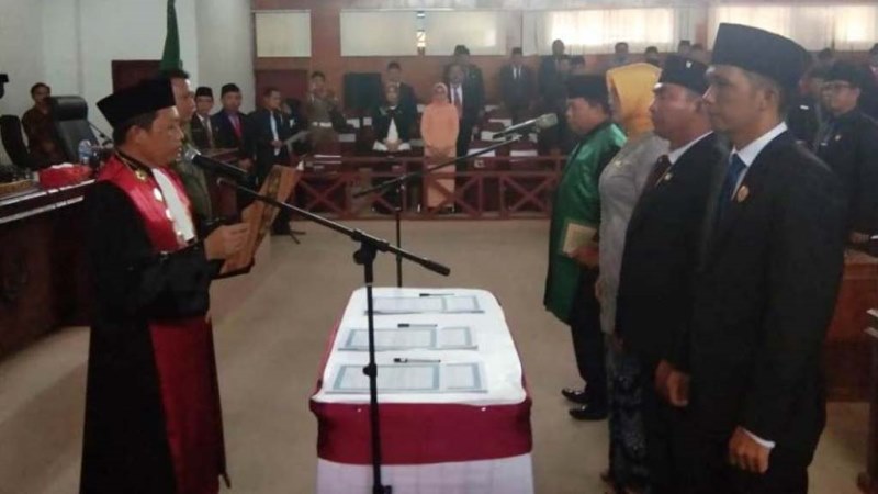 Usai Dilantik, Bupati Ajak DPRD Susun Program