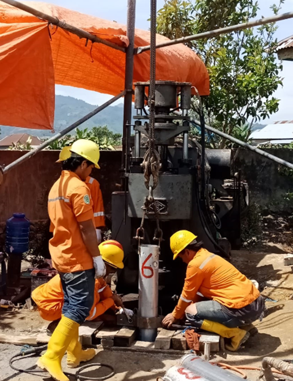 Badan Geologi Bangun Sumur Bor di RL