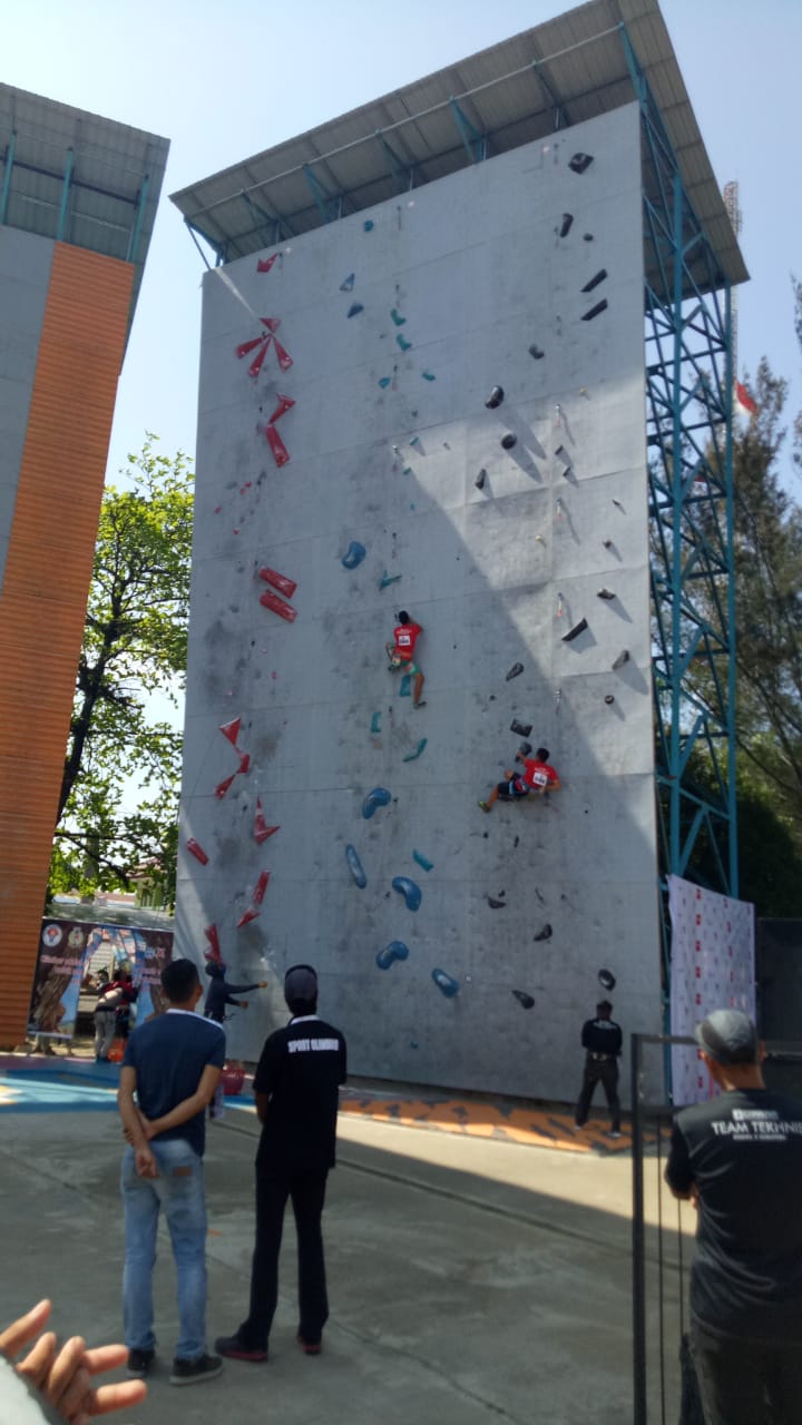 Lead Tim Putra dan Boulder Tim Putri Panjat Tebing Bengkulu Gagal Raih Medali