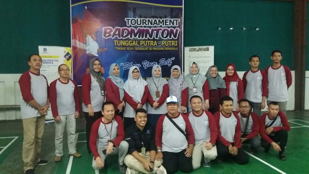 UT Bengkulu Gelar Turnamen Badminton