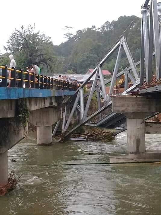 Dihari Bhakti, PUPR Provinsi Bengkulu Dihadiahi Jembatan Ambruk