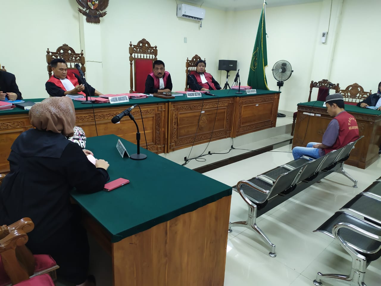 Sidang Penyiraman Air Keras Ditunda