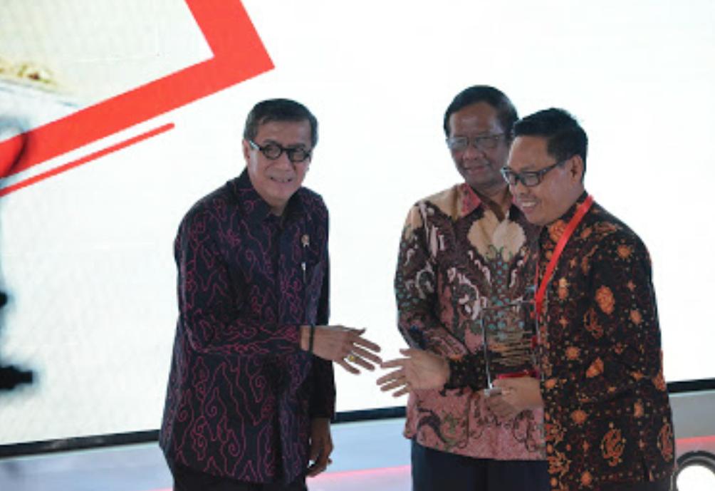 Pemprov Bengkulu dan 9 Kabupaten/Kota Terima Penghargaan dari Kemenkum HAM