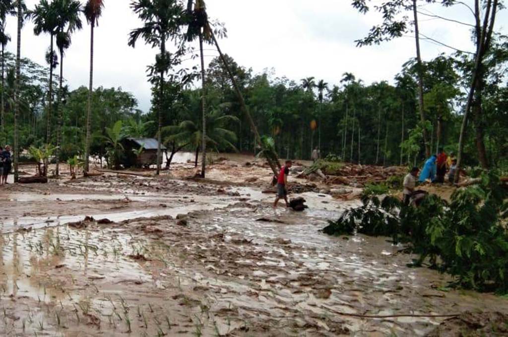 Waspadai Banjir dan Longsor