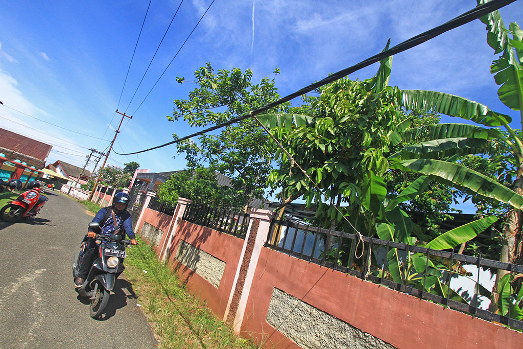 Kabel Rendah Ancam Keselamatan Warga