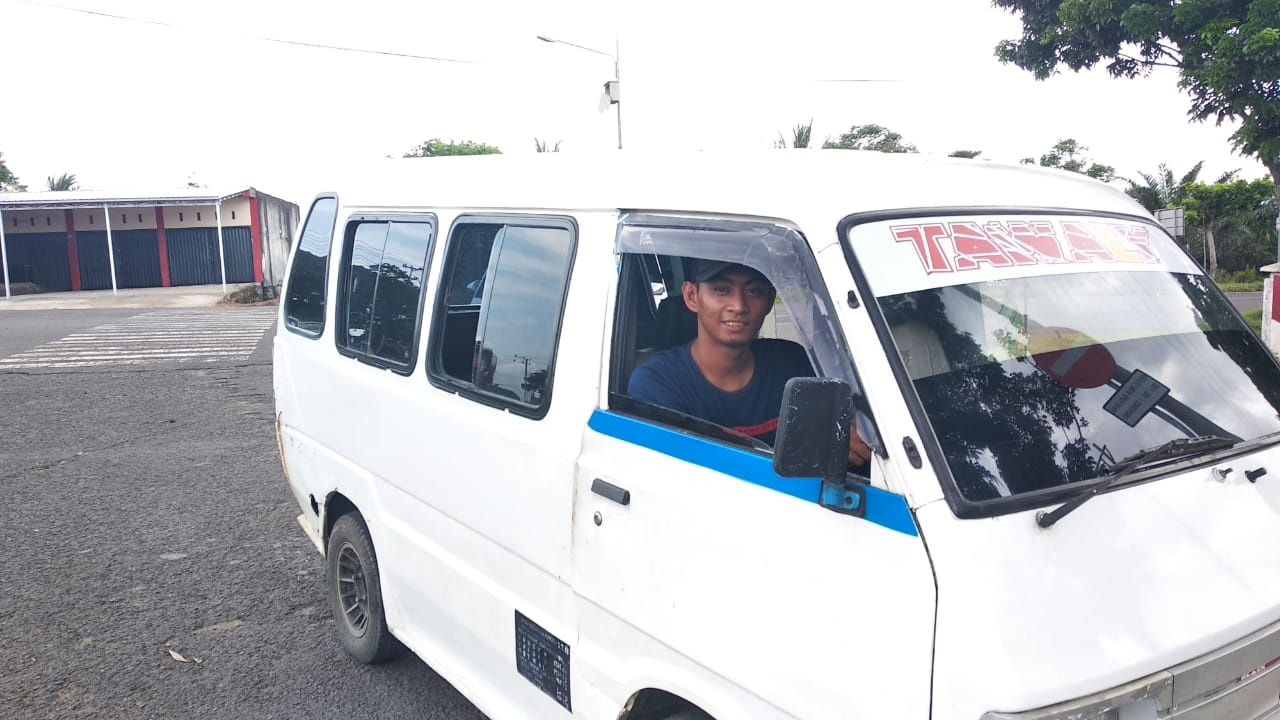 Nasib Sopir Angkot di Kota Bengkulu Melawan Gempuran Transportasi Online