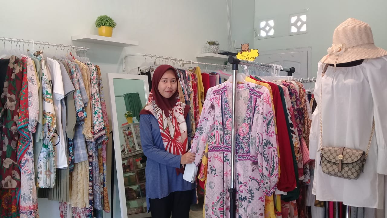 Dyellow Boutique Sediakan Busana Impor Harga Lokal