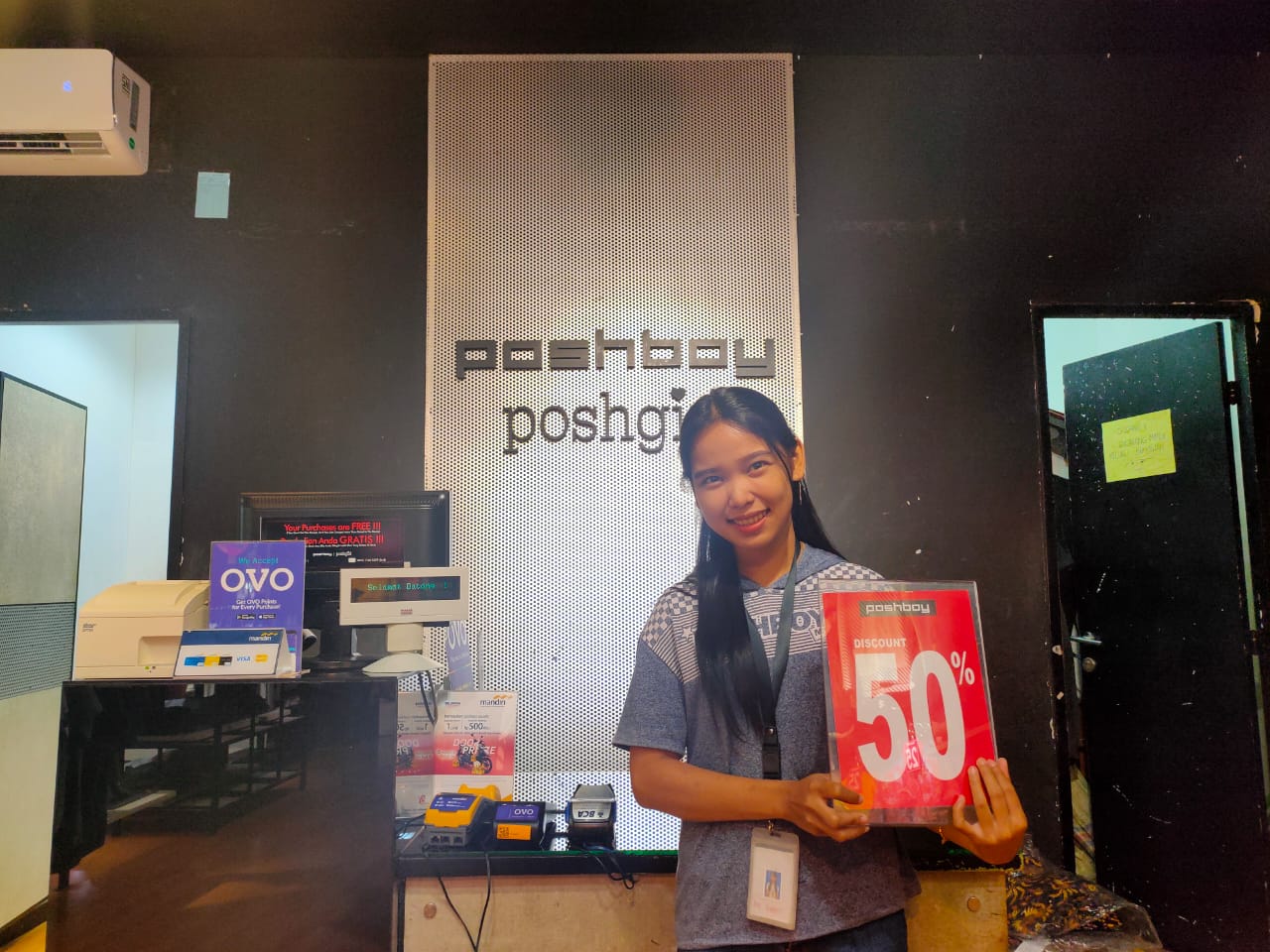 Dapatkan Diskon 50 Persen di Toko Poshboy