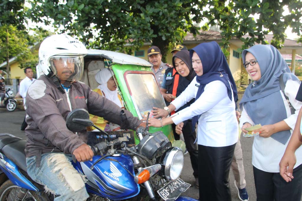 Stiker Cegah Kekerasan Perempuan dan Anak