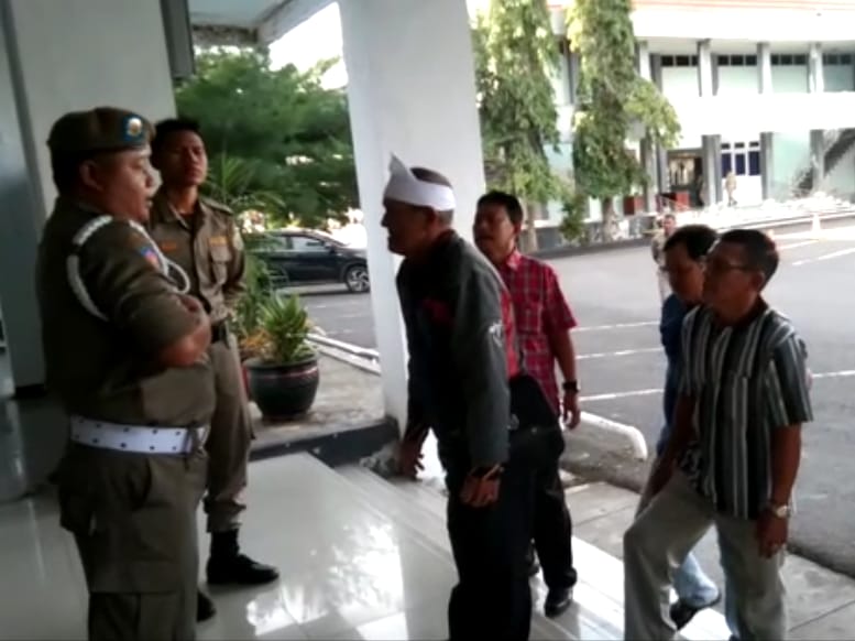 Tokoh Masyarakat Enggano Temui Gubernur,  Minta Pisah dari Bengkulu Utara