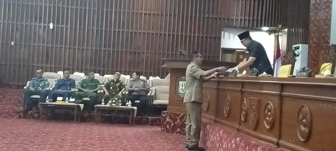 Dewan Provinsi Bentuk Pansus Revisi Raperda