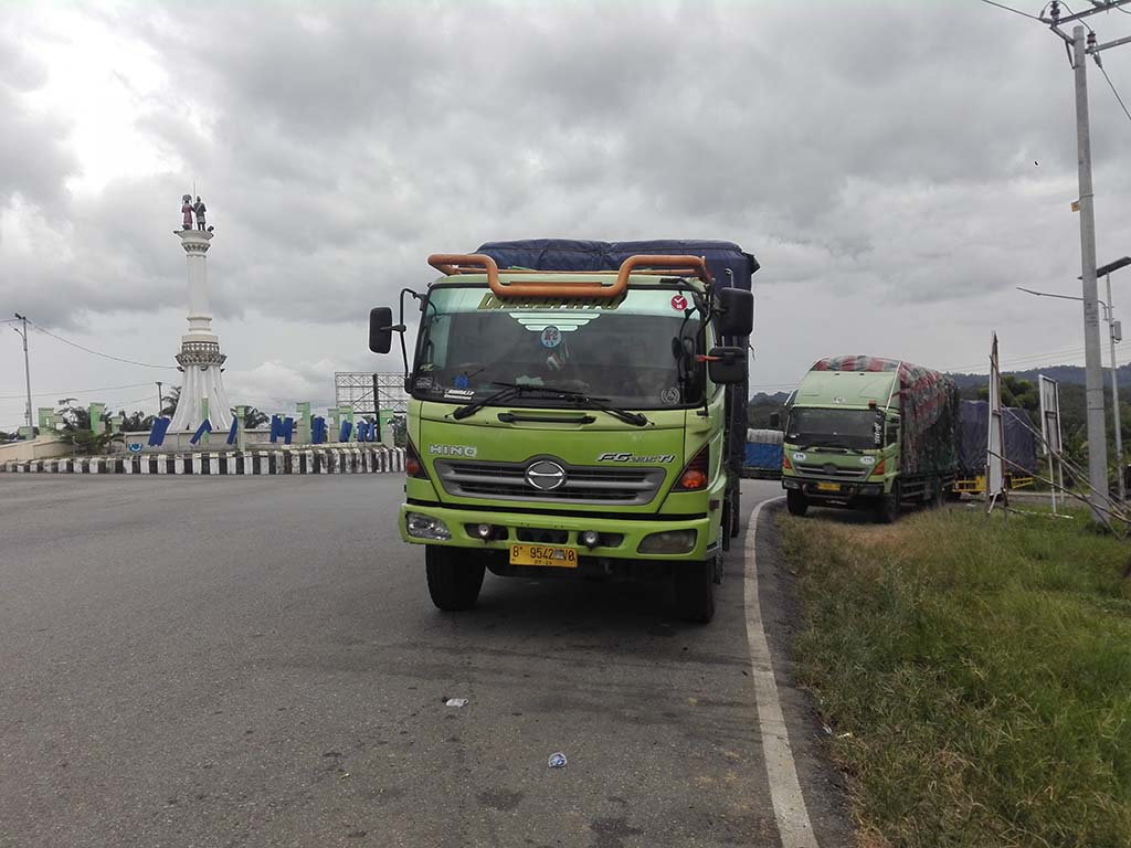 Simpang Enam Beralih Fungsi