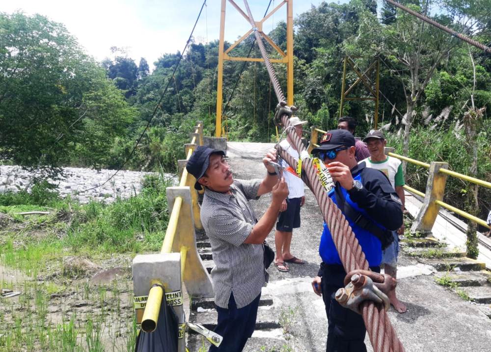 Tanah Bergerak, Bupati Minta Warga Tak Panik