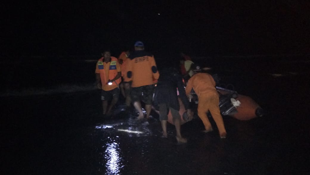 Mandi Pantai, Pelajar SMA Tenggelam