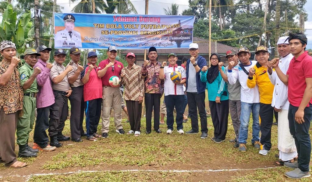 BU Tuan Rumah Turnamen Voli Pemuda Hindu