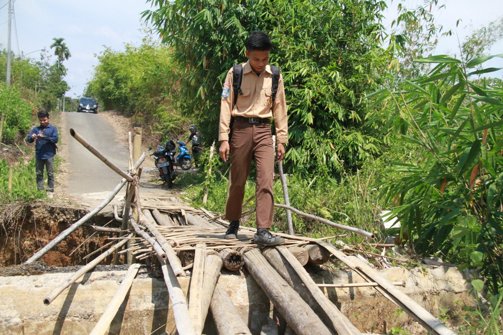 Jembatan Penghubung Gagal Dibangun