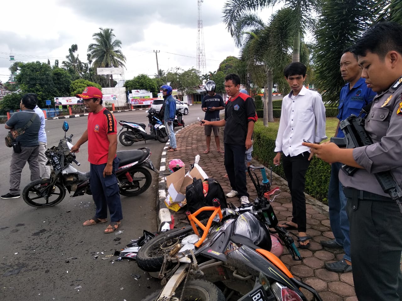 Salah Jalur, Revo Vs Vixion Adu Kambing