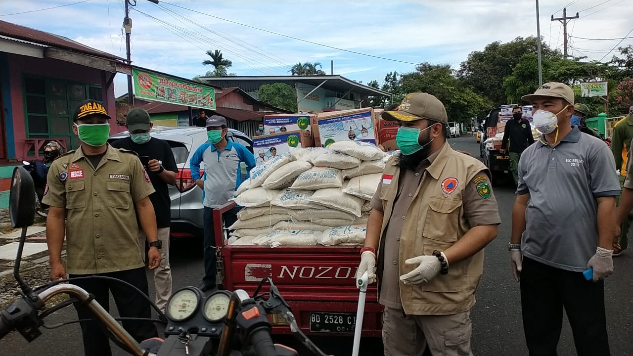 Pejabat Pemkot Wajib Pinjamkan Mobnas untuk Pendistribusian Bantuan Bahan Pangan