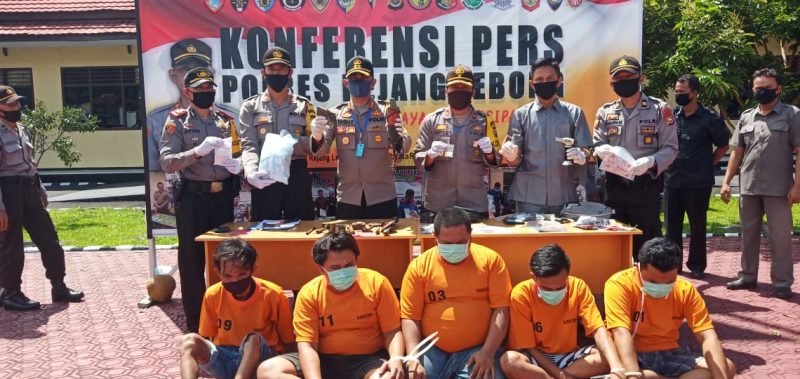 Bandar Narkoba dan Perakit Senpi Diamankan