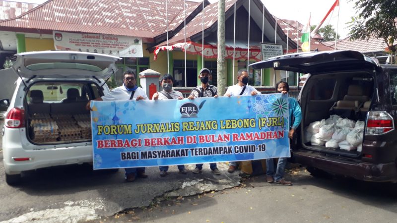 FJRL Bagikan 30 Paket Sembako