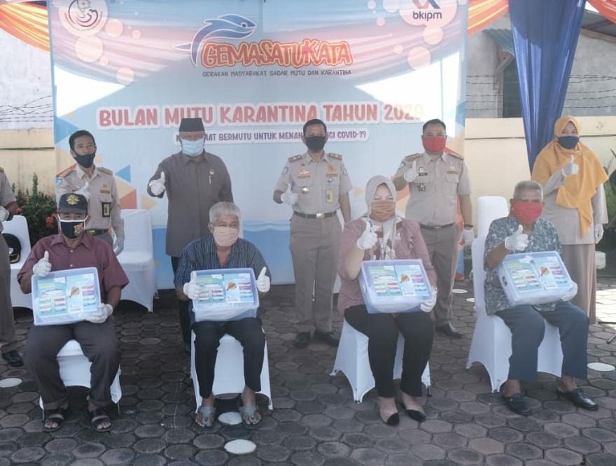 BKIPM Distribusikan 1560 Paket Ikan Untuk Masyarakat Terdampak Covid-19