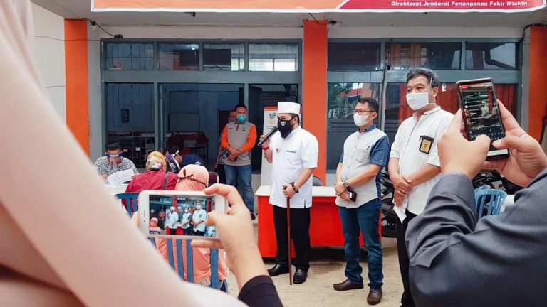 Pantau Pencairan BST di Kantor Pos, Walikota Bengkulu Imbau Dimanfaatkan dengan Baik