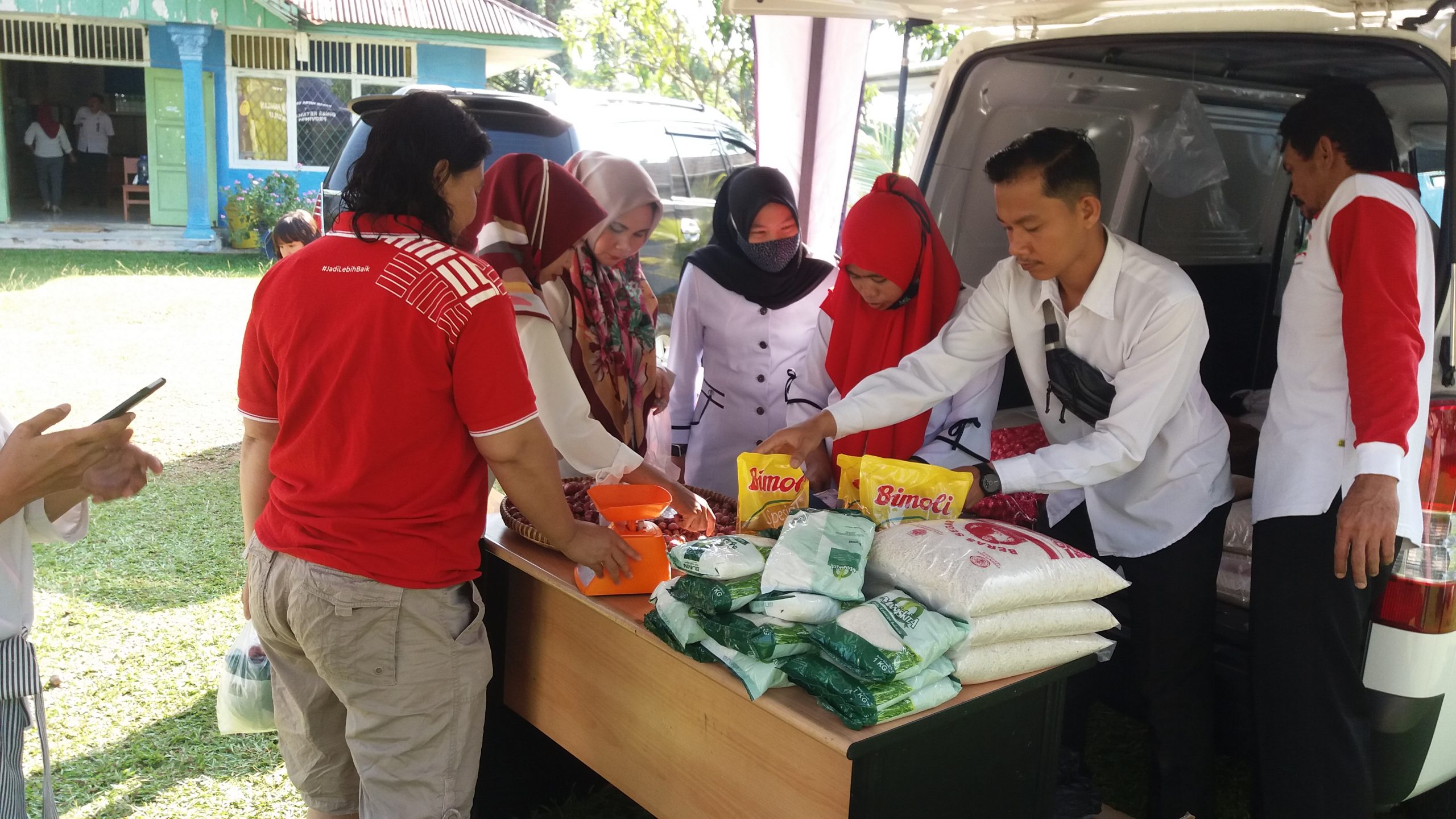 Pangan Murah di Kelurahan Bentiring Disambut Antusias