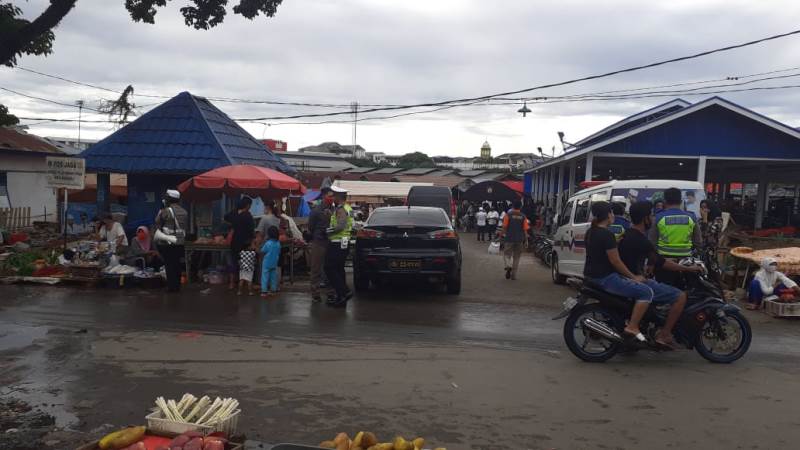 Waspadai Lonjakan Kasus Covid-19, Polisi Jaga Pasar Panorama