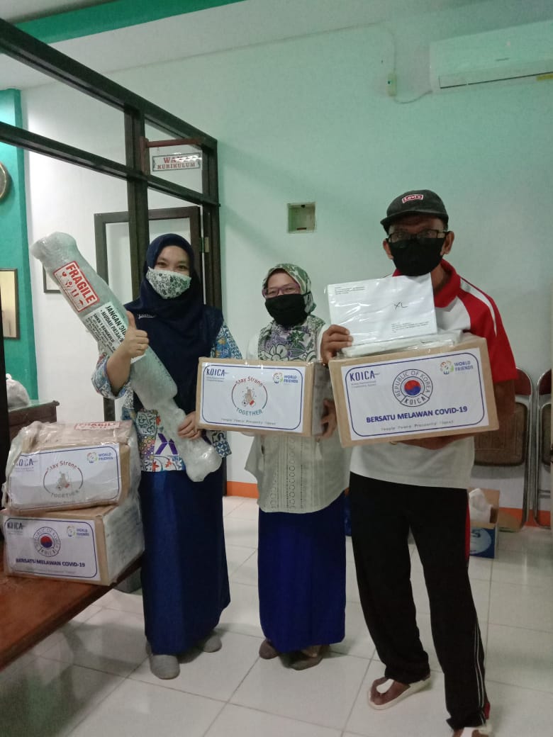 SMKN 1 Kota Bengkulu Dapat Bantuan Masker dari KOICA