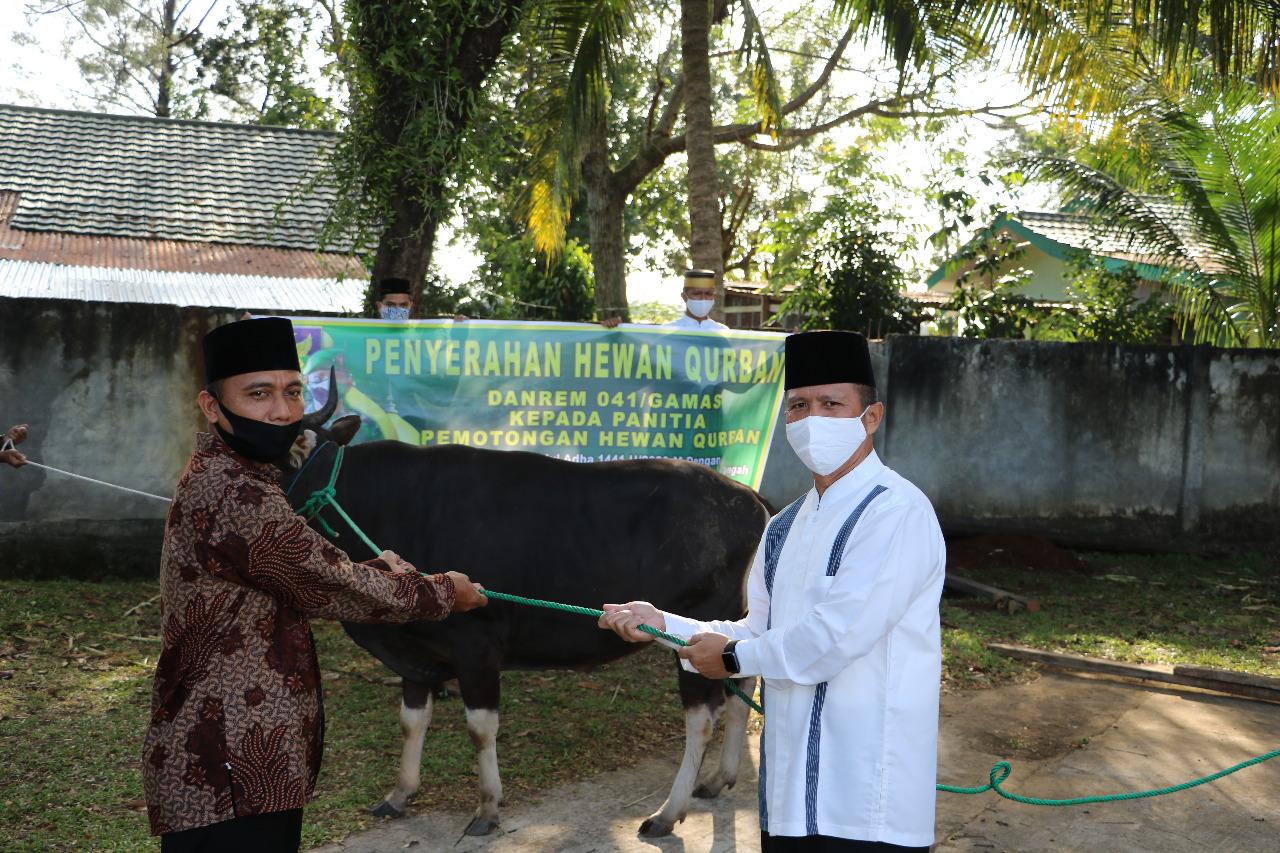 Korem 041 Gamas Bengkulu Sembelih Hewan Kurban