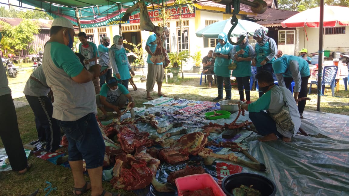 Alumni SMPN 1 Kota Bengkulu Angkatan 83 Potong Kurban