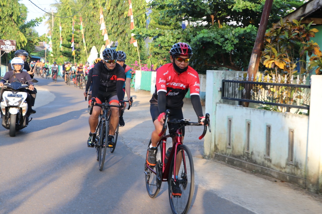 Kapolda Bengkulu Pantau Kamtibmas dengan Bersepeda