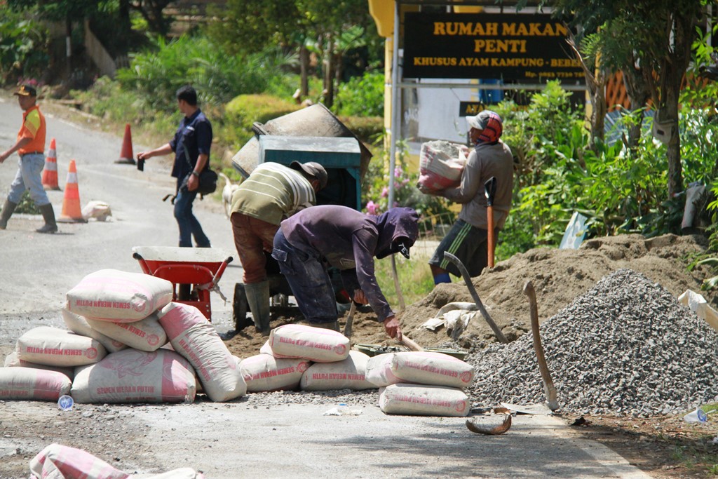 Fisik Proyek Jalan di Kabupaten Lebong  Baru Capai 40 Persen