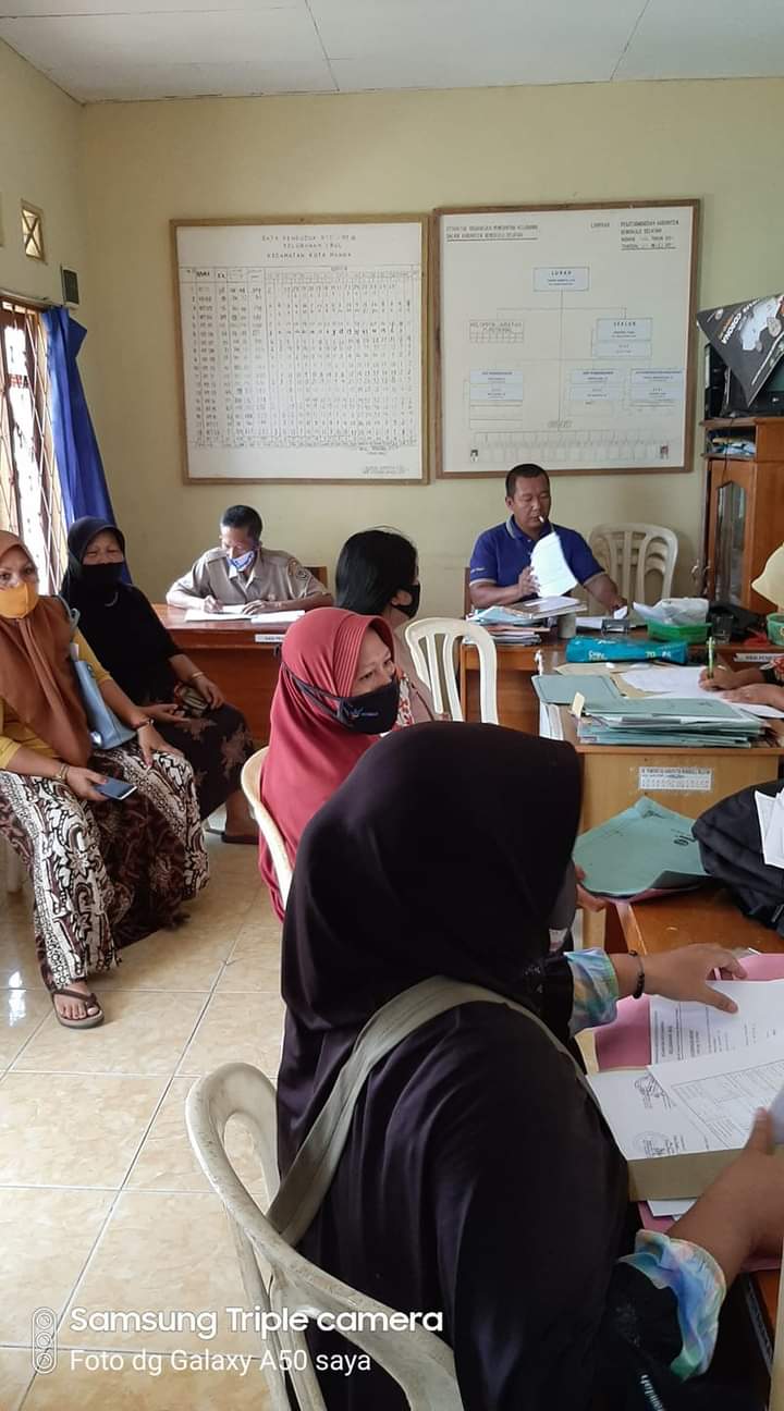 Tak Pakai Masker ke Kantor Lurah, Warga Ibul Disuruh Pulang