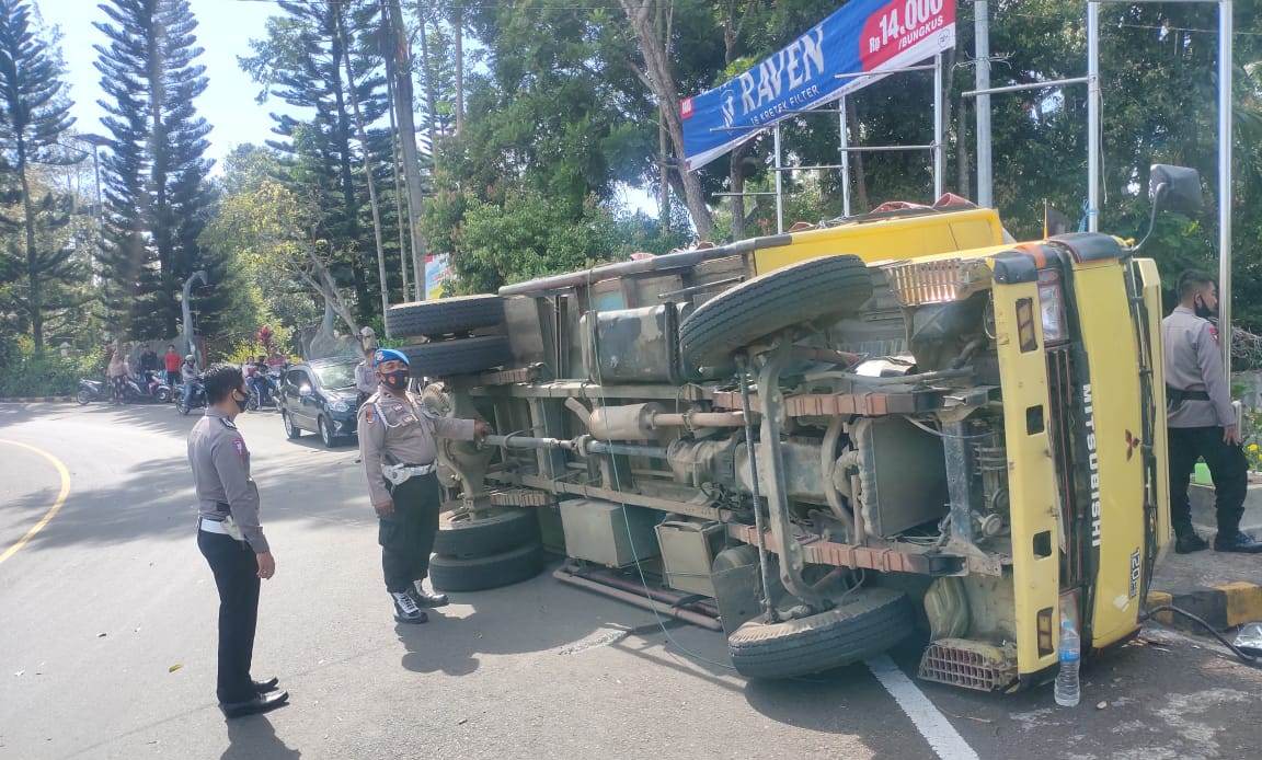 Rem Blong, Truk di Rejang Lebong Terbalik