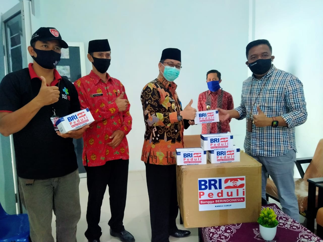 BRI Curup Kembali Donasikan 1.750 Masker Medis