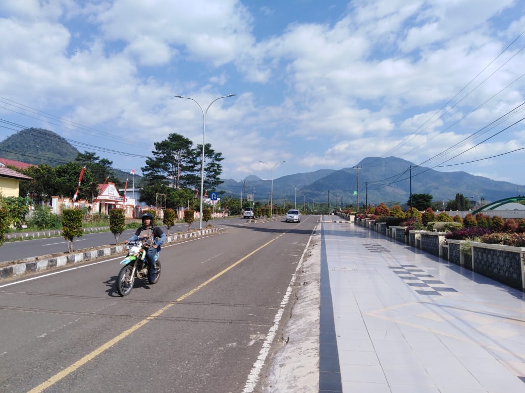 Kesbangpol Lebong Serahkan 25 Titik Zona Hijau ke KPU