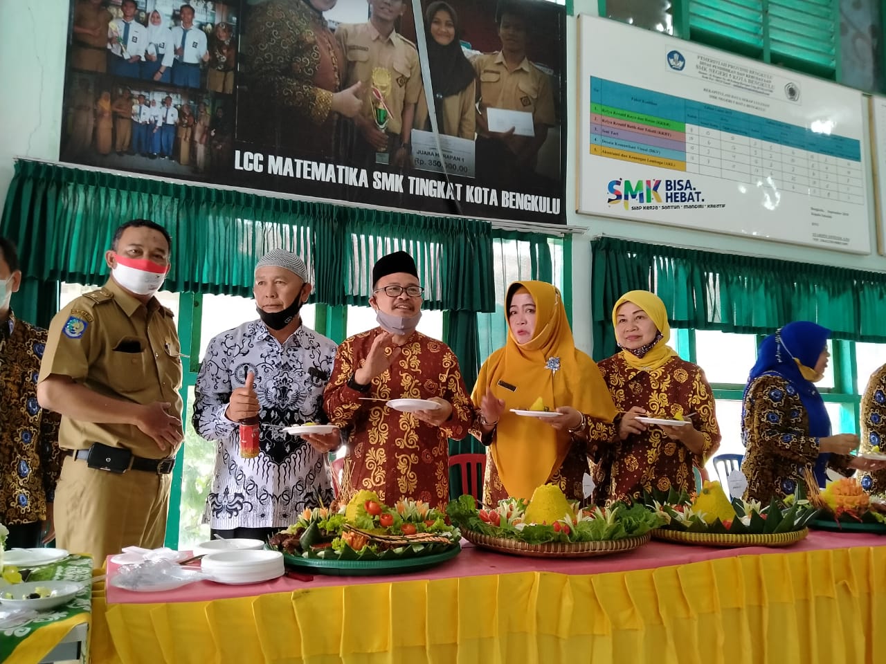 SMKN 5 Peringati HUT dengan Sederhana