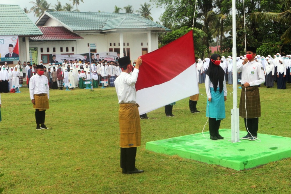 Santri Harus Jadi Garda Terdepan 3M