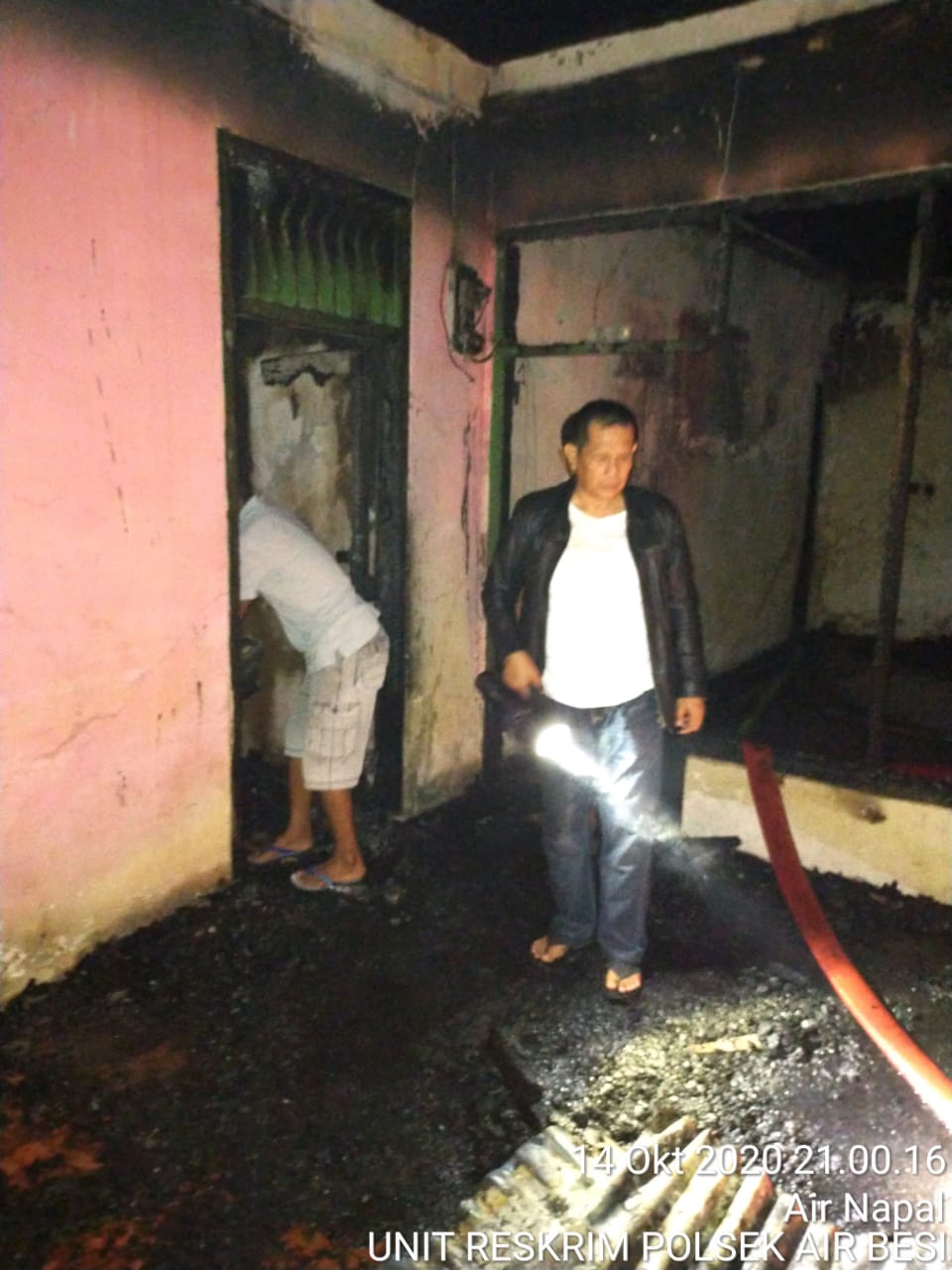 Satu Rumah Ludes Terbakar