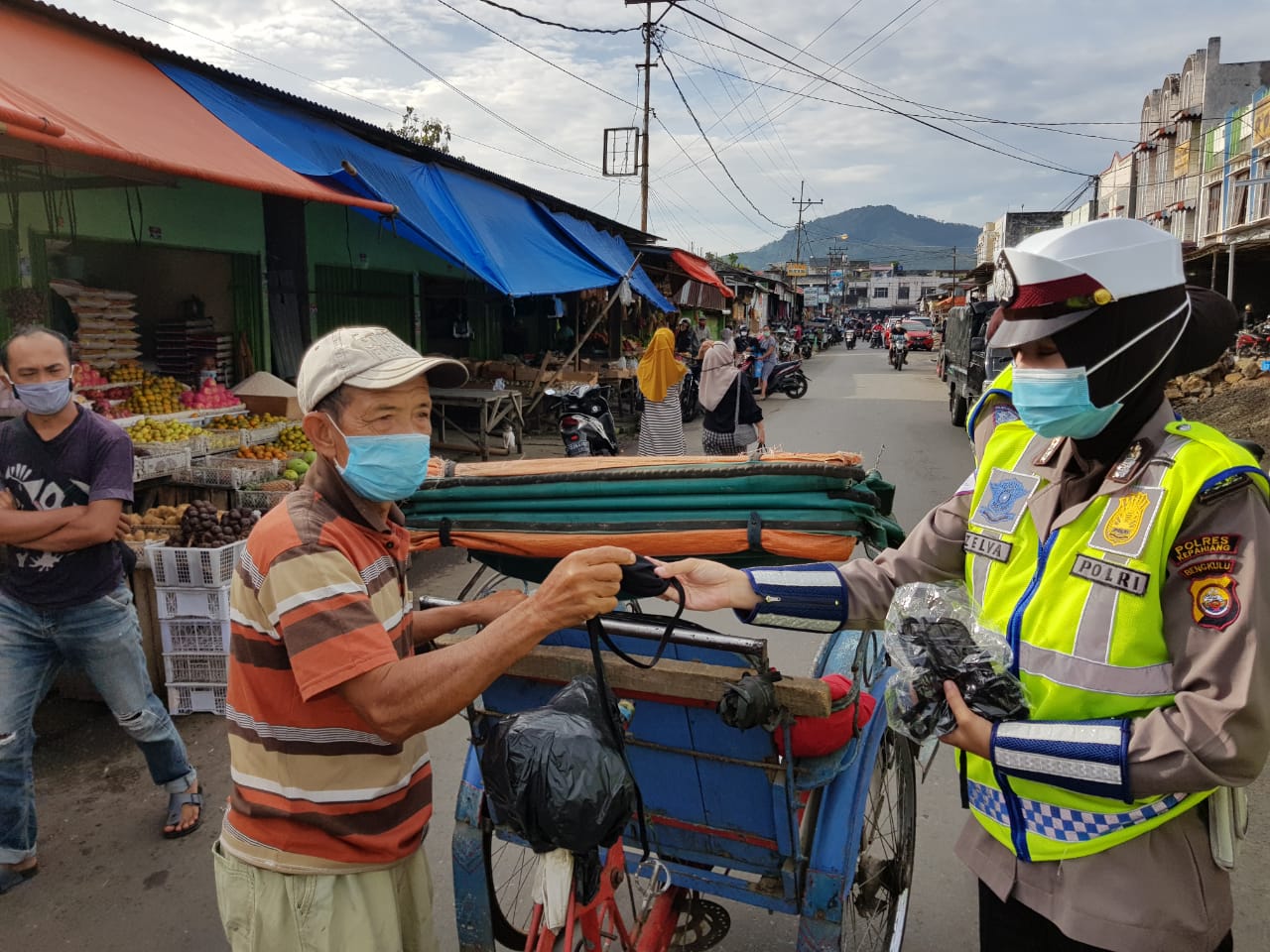 Satlantas Polres Kepahiang Ajak Warga Disiplin Prokes